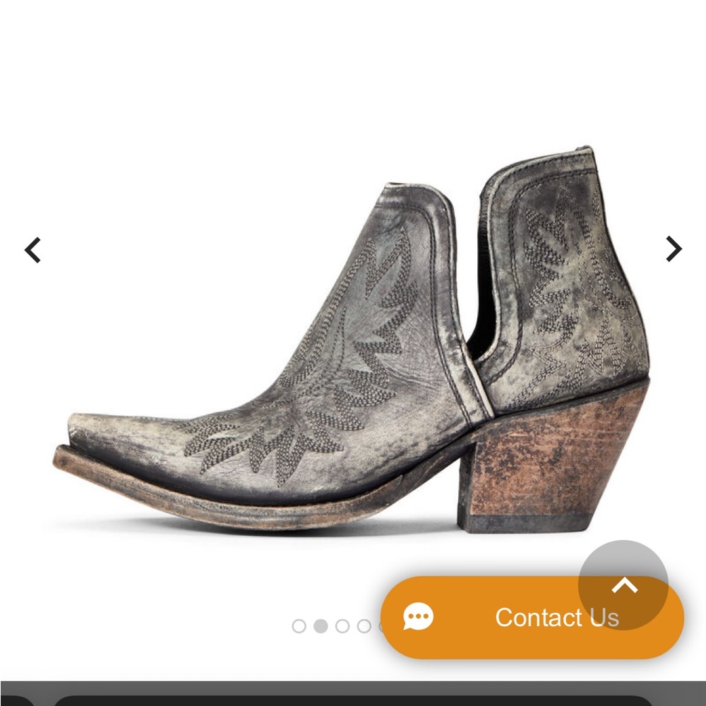 Ariat Dixon Western Boot. $200 brand new. Slightly used. Only worn 4 times.